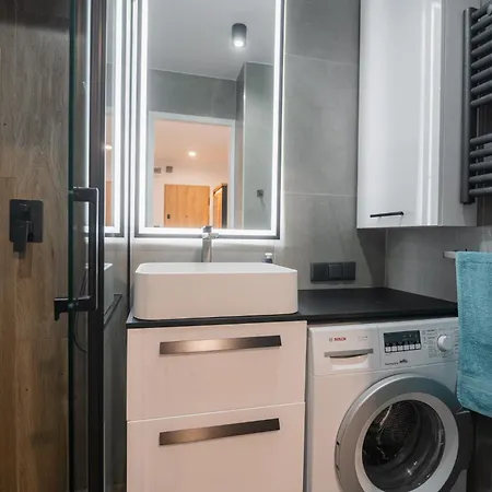 Marysin Apartment *